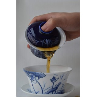 Gaiwan 5oz/150ml Blue and White Porcelain Tea Cup Set (Pure Leaf)