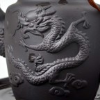Large Teapot 600ml Dragon Stainless Steel Filter for Loose Tea (Black)